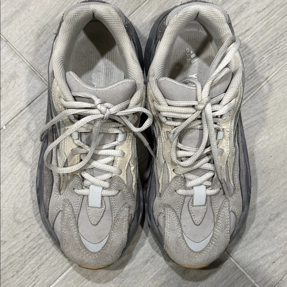 Adidas Yeezy Boost 700 V2‎ Tephra Men’s Sneakers Size 5.5